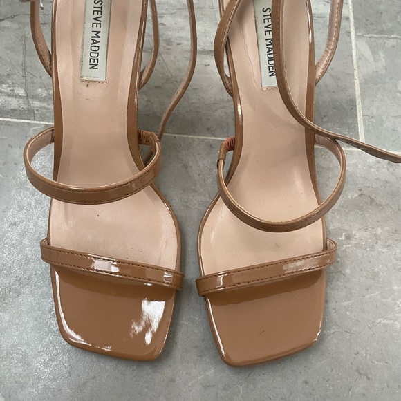 Steve Madden Pippa cognac pat 8.5 - Picture 4 of 4